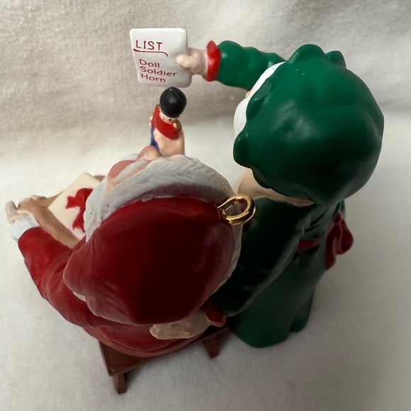 Mr. and Mrs. Claus Hallmark Ornament - Picture 5 of 8